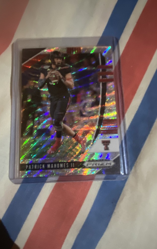 2020 Panini Prizm Draft Picks – Patrick Mahomes II #81 Blue Wave Prizm /299