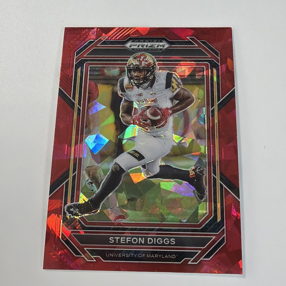 Stefon Diggs 2023 Panini Prizm Red Cracked Ice #88 Buffalo Bills