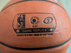 KARL ANTHONY TOWNS SIGNED NEW YORK KNICKS SPALDING BASKETBALL BECKETT & PSA COA