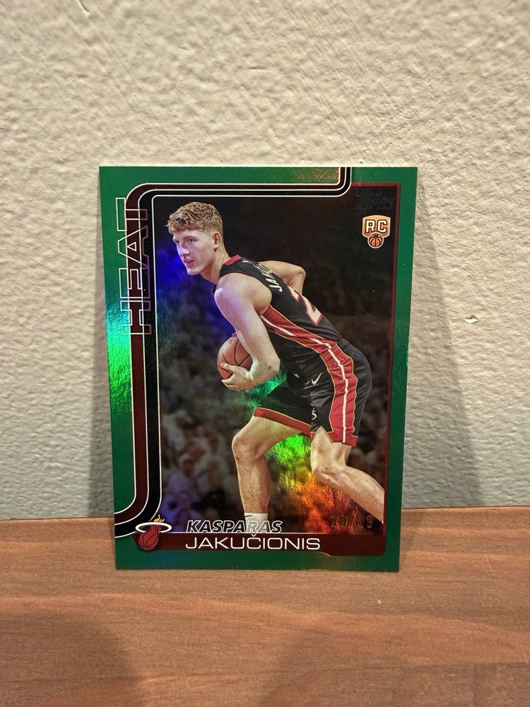 Kasparas Jakucionis 2025-26 Topps Flagship Green Holo Foil /99 RC SP 📈