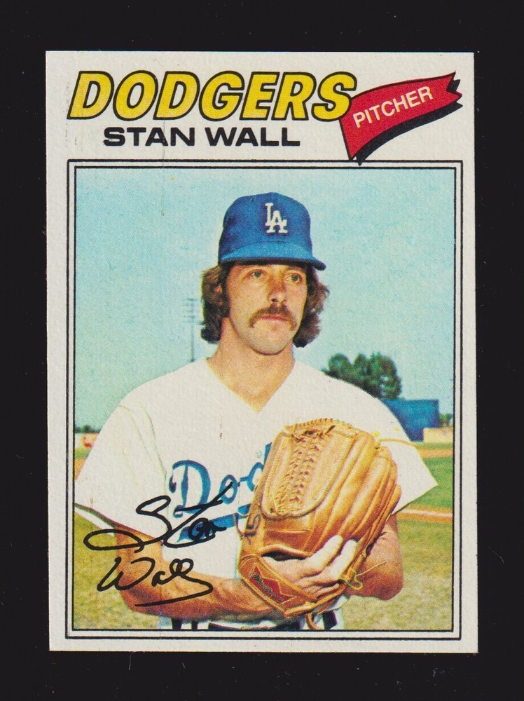 1977 TOPPS #88 Stan Wall LOS ANGELES DODGERS NM+ B