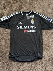Real Madrid Ronaldo Nazario #9 04/05 UCL Home Jersey Men’s Size: L