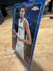 🔥 2025 Topps Chrome Victor Wembanyama Blue X-Fractor #221 Spurs Wemby 🔥
