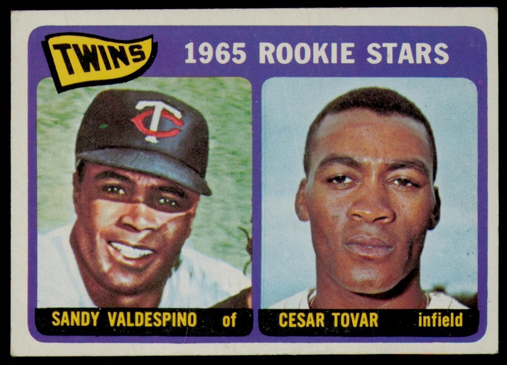 1965 Topps #201 Twins 1965 Rookie Stars (Sandy Valdespino / Cesar Tovar)
