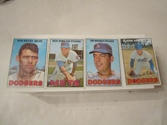 LOT OF 17 (1967) BASEBALL CARDS – CESAR TOVAR – JIM BREWER AND MORE – OFC-E