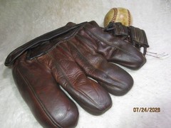 Vintage USA Spalding « 133 » Marvel Joe DiMaggio Split Finger LH Baseball Glove