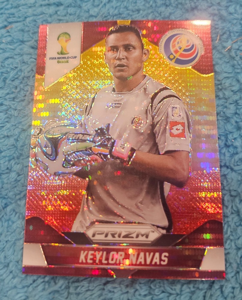 2014 Panini Prizm World Cup Yellow Red Pulsar Keylor Navas Costa Rica #55