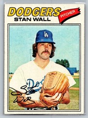 1977 Topps Stan Wall Los Angeles Dodgers #88