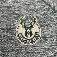 Antigua brand Milwaukee Bucks heather gray and green 1/4 zip pullover NBA Mens L