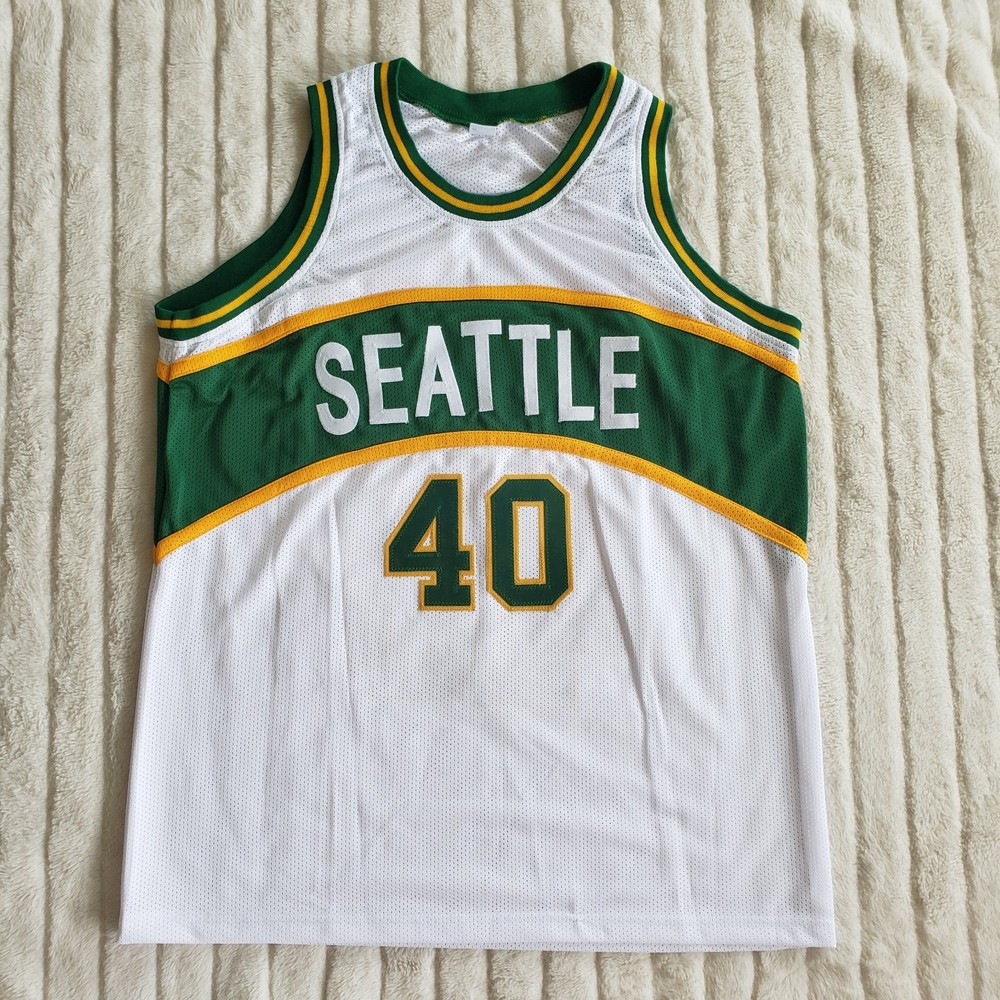 Shawn Kemp Signed Seattle Super Sonics Jersey (JSA) 6xAll Star Power Forward