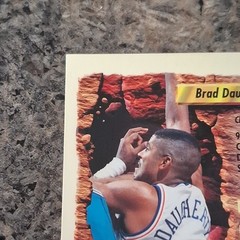 1993-94 Topps Finest – Brad Daugherty #100 Refractor NM Basketball Card