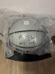 Basketball Signed Maurice Cheeks NBA Hall Of Fame Schwartz Cert Of Authenticity