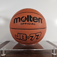 92 BARCELONA OLYMPICS OFFICIAL MOLTEN JB•77 SUPER BILT BASKETBALL