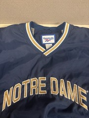 Vintage Reebok Label – NOTRE DAME FIGHTIN&rsquo; IRISH 1/4 Zippered (XL) V-Neck Jacket