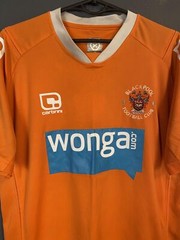 MEN&rsquo;S BLACKPOOL 2010/2011 HOME SOCCER FOOTBALL SHIRT JERSEY MAILLOT SIZE S SMALL