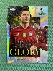2021-22 Topps Chrome UCL Robert Lewandowski Chasing Glory #CG-4 Bayern