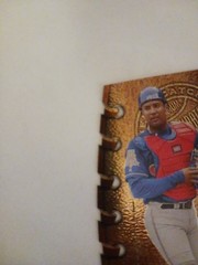 SANDY ALOMAR JR 1998 STADIUM CLUB TRIUMVIRATE ILLUMINATOR DIE CUT #T10B RARE!!