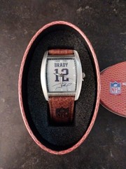 2004 NFL TOM BRADY GAME TIME WATCH IN original Tin-Patriots RARE!New Battery