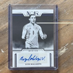 Panini Noir 2025-26 Road to FIFA WC26 Luis Malagón Auto Mexico AN-LMA /7