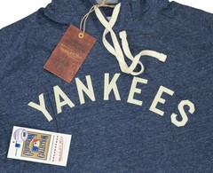 Mitchell & Ness New York Yankees Lightweight Cooperstown Men&rsquo;s Hooded Shirt NWT