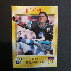 1997 Si Kids SIFK Mia Hamm 569 Carolina Panthers Womens Soccer Goat USA Gold