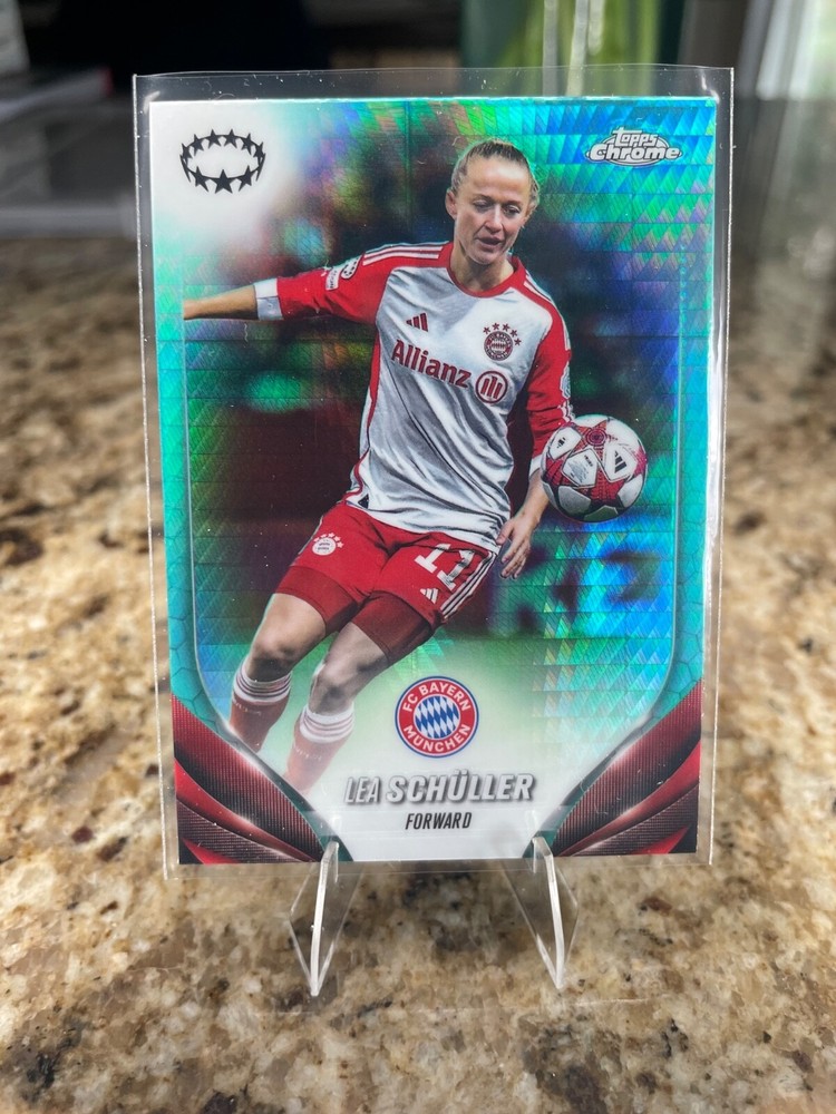 2023-24 Topps Chrome UEFA Women&rsquo;s Champions League – Lea Schuller #93 Aqua Prism