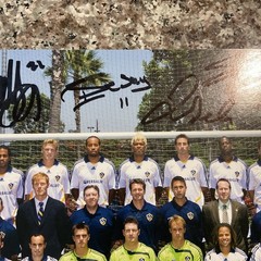 2007 L. A. Galaxy Team Signed 11×8.5 Photo W/ David Beckham Signature. + More.