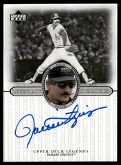 Rollie Fingers 2000 Upper Deck Legends Legendary Signatures #S-RF – Oakland A&rsquo;s