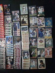 Mo Vaughn Baseball Multi-Card Lot – 223 Cards
