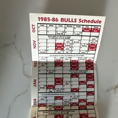 1985-86 CHICAGO BULLS BASKETBALL POCKET SCHEDULE MICHAEL JORDAN BUD AD + Stubs