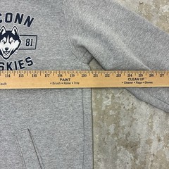 UConn Huskies Pullover Mens Medium Gray 1/4 Zip Long Sleeve Sweater Sweatshirt