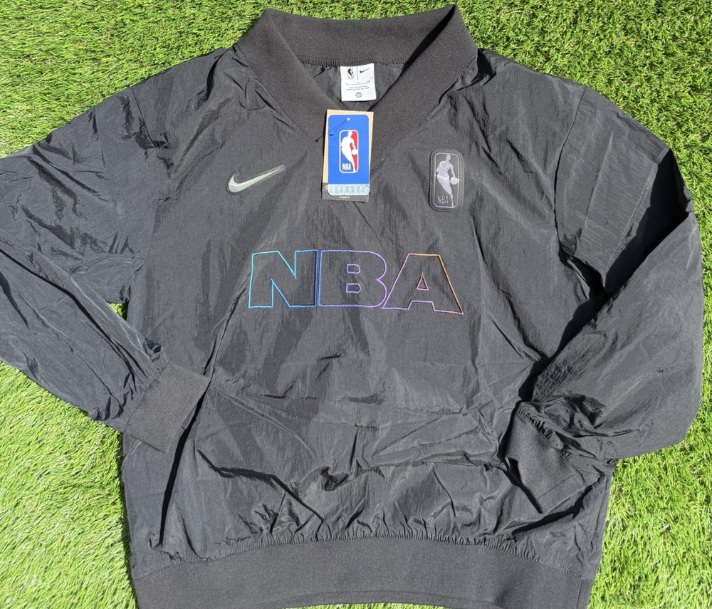 Nike NBA Team 31 Women&rsquo;s Woven Long-Sleeve V-Neck Top HM6362-010 Medium WNBA