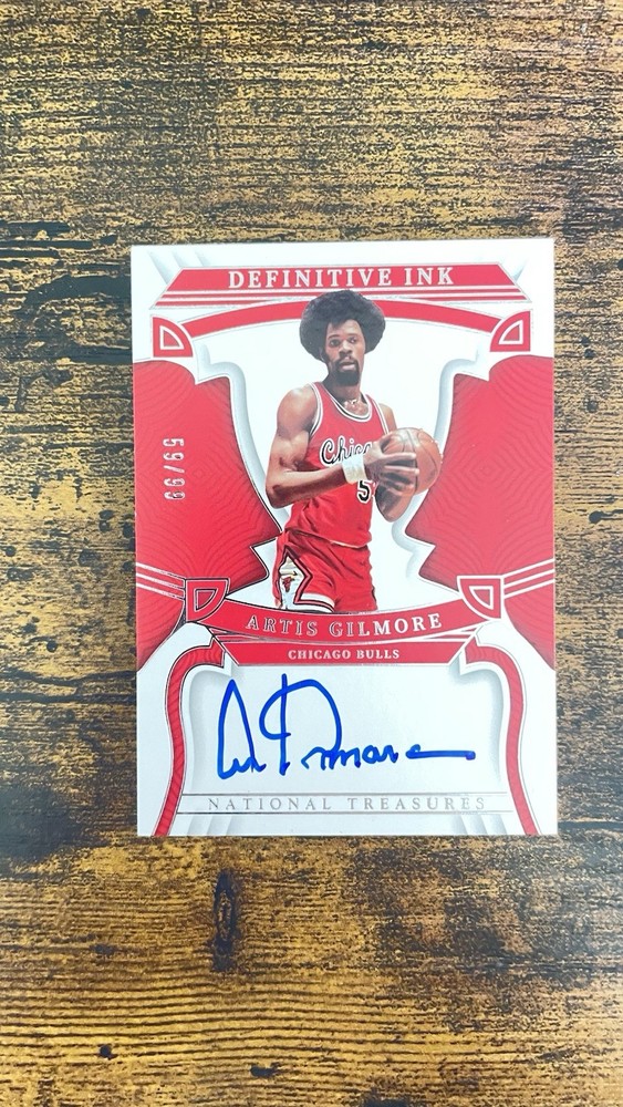 2022-23 Panini National Treasures Definitive Ink Artis Gilmore AUTO /99 Bulls