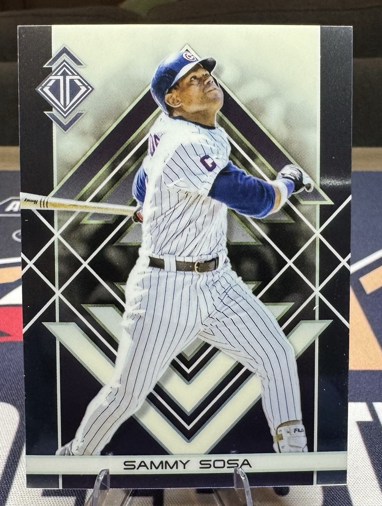 2025 Topps Transcendent Collection- #61 Sammy Sosa Icons Chrome – Cubs
