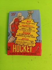 1984 – 85 OPeeChee Hockey Wax Pack Brand New – Possible Yzerman or Neely RC