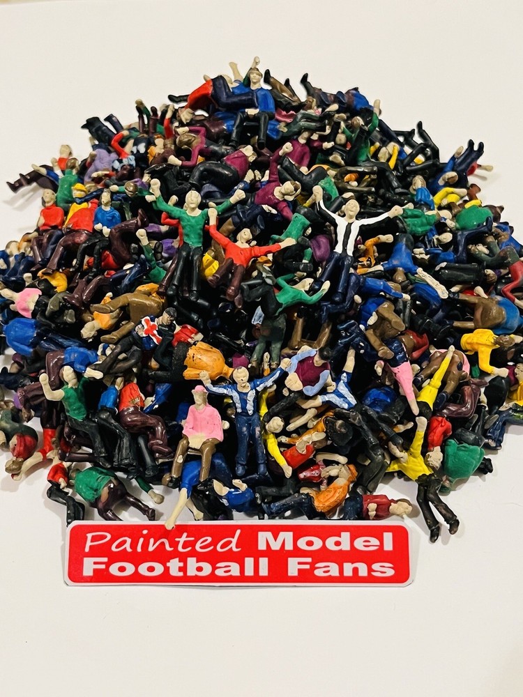 50 NEW FOOTBALL FANS FOR SUBBUTEO/ZEUGO(ALL TEAMS AVAILABLE.SEE PHOTOS)