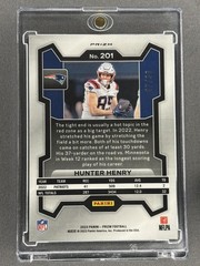 2023 Panini Prizm Football Hunter Henry SSP Case Hit Blue Sparkle Prizm /96 #201
