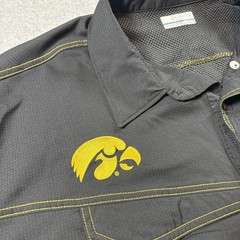 Columbia PFG Iowa Hawkeyes Embroidery Black Short Sleeve Button Up Sz XL