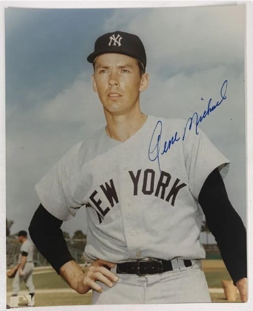 Gene Michael (d. 2017) Signed Autographed Glossy 8×10 Photo New York Yankees