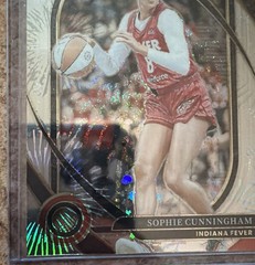 2025 Panini Select WNBA Sophie Cunningham Silver Party Prizm Courtside #212 SSP