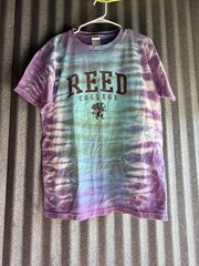 Reed College Fruit of the Loom Tie-Dye Shirt Purple Blue Green