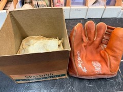 VINTAGE PHIL RIZZUTO Yankees Store Model Spalding Glove w/ORIGINAL BOX!