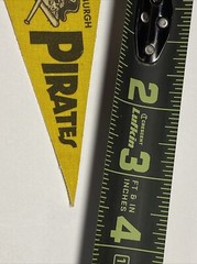 1960s Pittsburgh Pirates 1.5×3.5 Inch Decal Baseball Post Cereal Mini Pennant