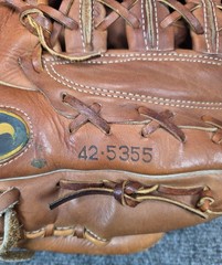 Spalding Rod Carew Baseball Glove 42-5355 Vintage