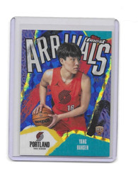2025-26 Topps Finest Arrivals RC Yang Hansen Blue Geometric /75