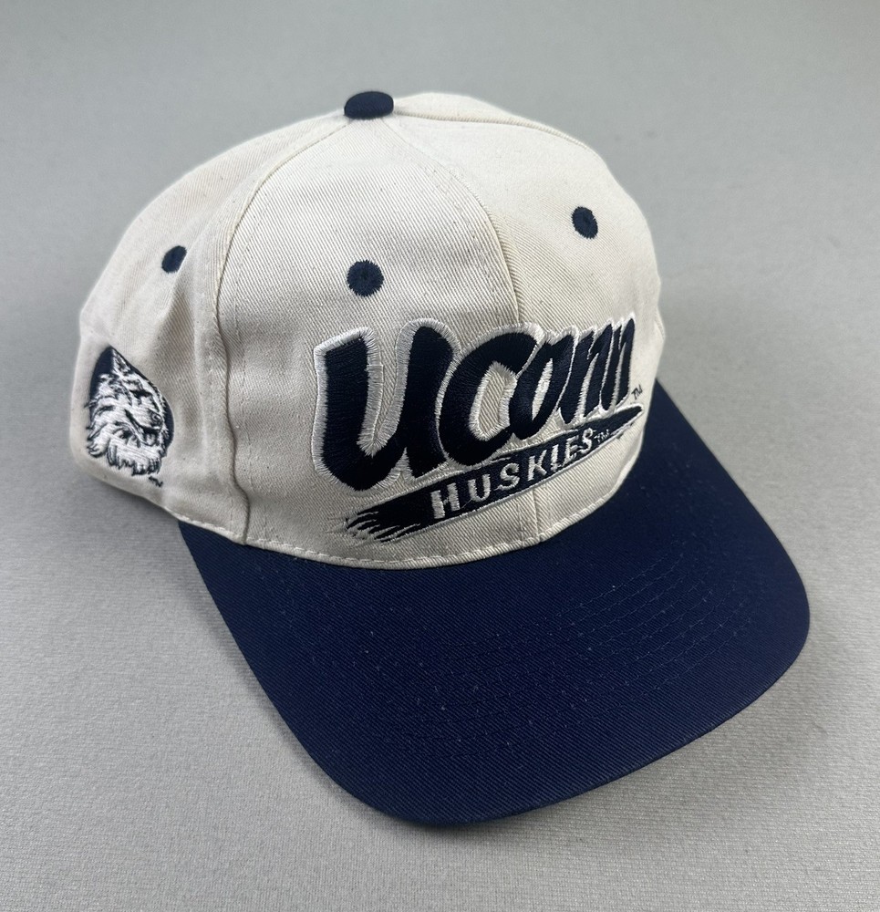 Vintage UConn Huskies Hat Cap Snapback Cream Blue University College NCAA 90s