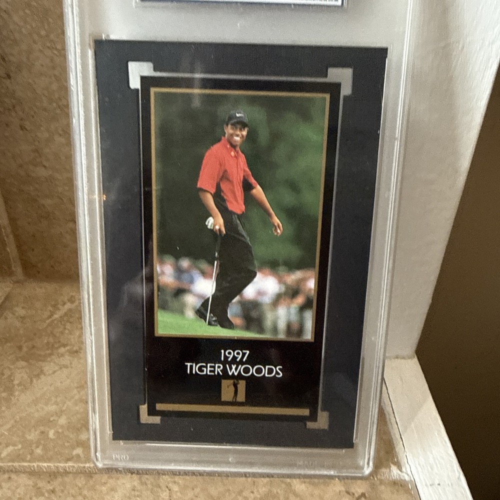 1997 TIGER WOODS GRAND SLAM VENTURES ROOKIE PRO GEM – MINT 10