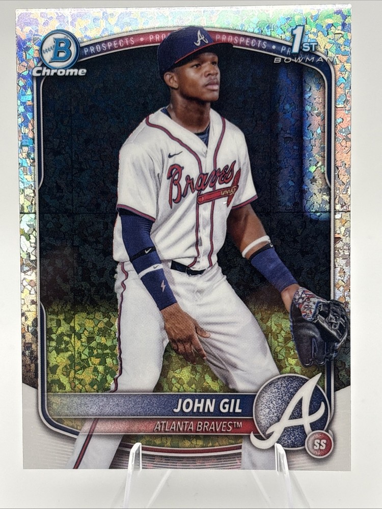 2025 Bowman Chrome – Prospects John Gil #BCP-172 Mini-Diamond Refractor (RC)