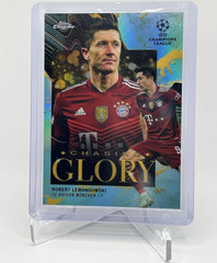 Topps Robert Lewandowski 2021-22 Chrome UCL Chasing Glory CG-4 Aqua /199
