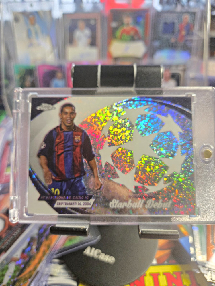 Topps 2004 FC Barcelona Ronaldinho Topps Chrome Starball Debuts SD-12 Holo